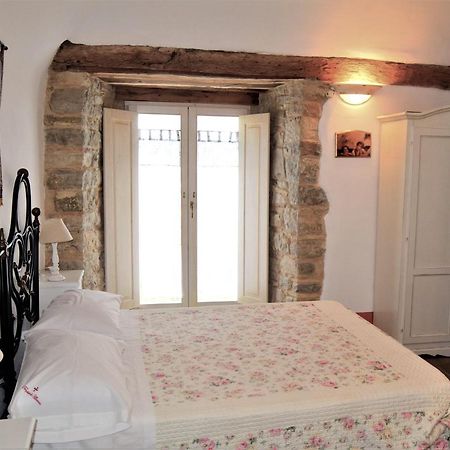 I Templari Di Alberona Hotell Exteriör bild