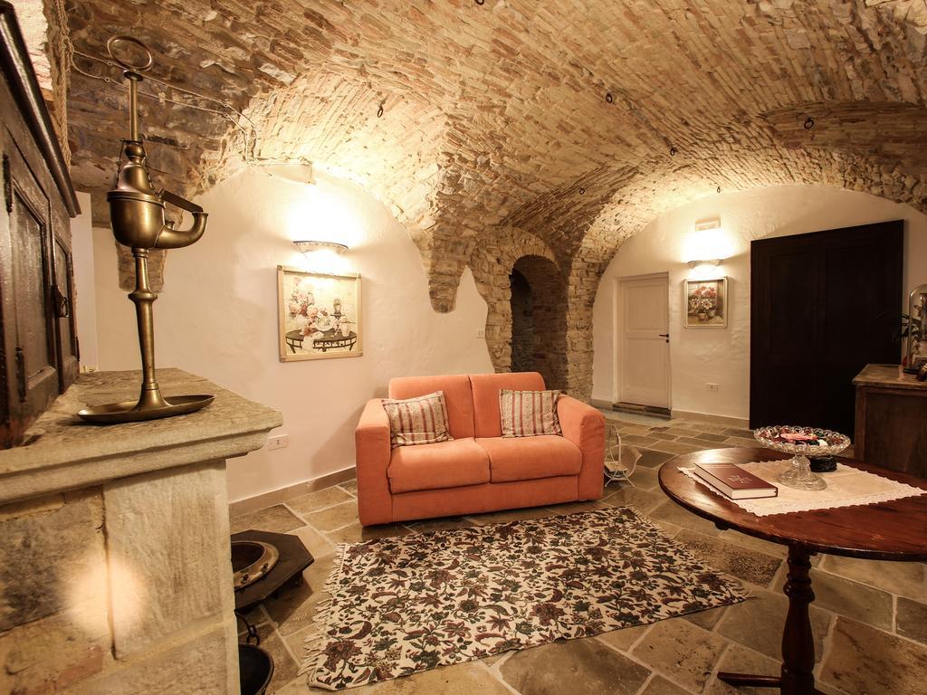 I Templari Di Alberona Hotell Exteriör bild
