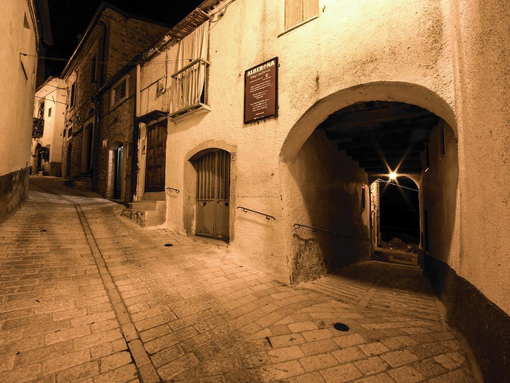 I Templari Di Alberona Hotell Exteriör bild