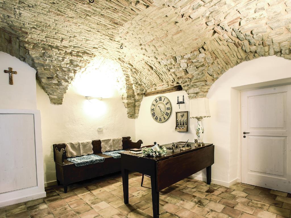 I Templari Di Alberona Hotell Exteriör bild