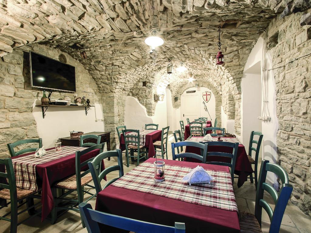 I Templari Di Alberona Hotell Exteriör bild