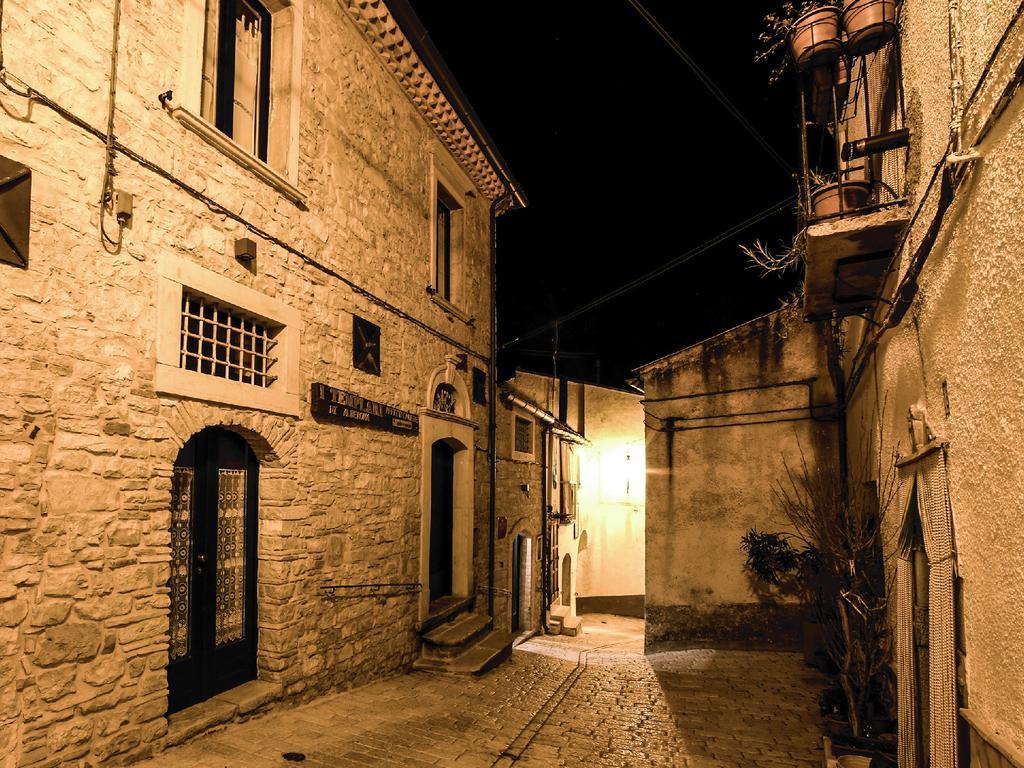 I Templari Di Alberona Hotell Exteriör bild